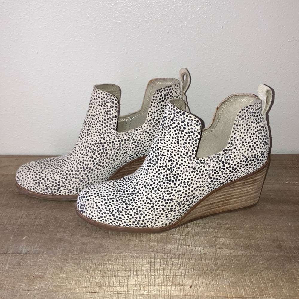 Tom’s Kallie (cow print - cheetah print) cut out bootie